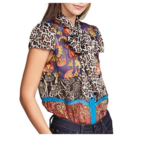 ALICE + OLIVIA Jeannie Bow-Collar Mixed-Print Button-Front Blouse - Picture 2 of 5
